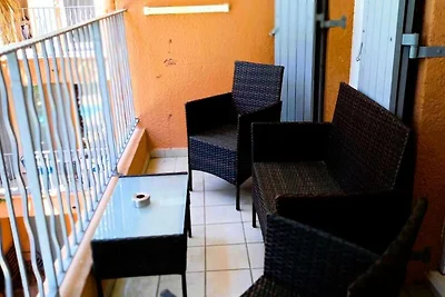 Wohnung in Grimaud mit Blick auf den Pool