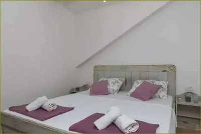 Apartments Dub - Comfort One-Bedroom Apartmen...