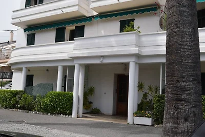 Wohnung in Antibes mit Gemeinschaftspool