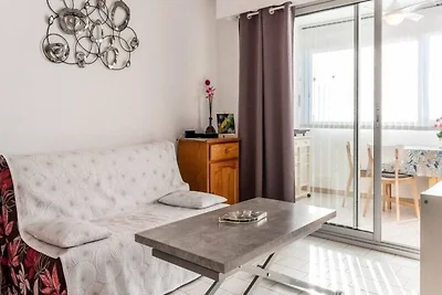 In der Nähe des Hafens und des Strandes