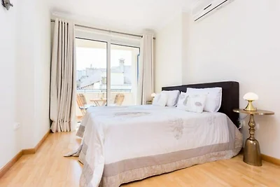 Wohnung bei Meia Praia mit Meerblick