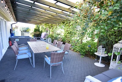 Haus mit Privatstrand am See, Whirlpool und...