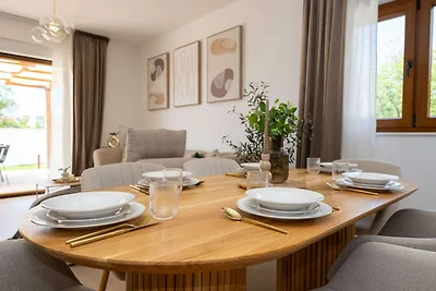 Moderno rifugio vicino alla costa di Zara