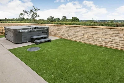 Scheune in Cotswolds mit Whirlpool & Aussicht