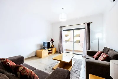 Wohnung in Lagos mit Pools und Fitnessraum