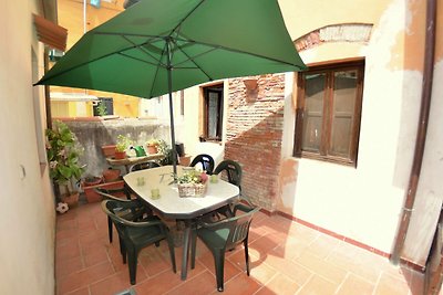 Stylish Holiday Home in Lucca Town Centre