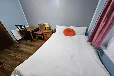 Belvilla Russel Court Hotel | Standard Triple