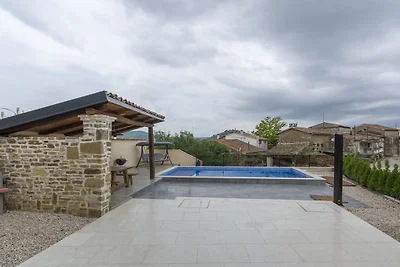 Villa in Motovun mit Schwimmbecken