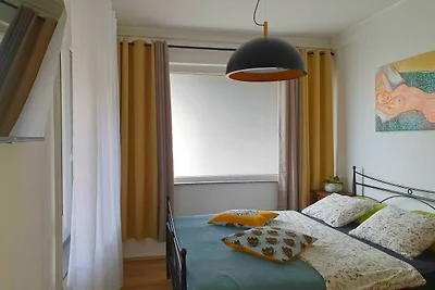 Bright and Sunny Apartment with Terrace - Two...