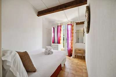 Cazet Cozy - 2BR/6P - Estate with Pool /...