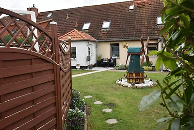 Moderne Ferienwohnung mit Grill in Rakow