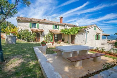 Villa in Vižinada mit Schwimmbecken