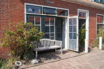 (WME46) Studio onder de dijk