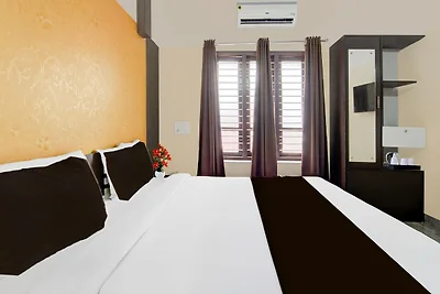 Super Hotel O Kazhakkoottam