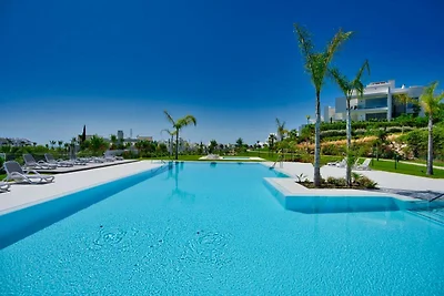 Elegant 2-Bedroom Apartment | Alcazaba Lagoon...