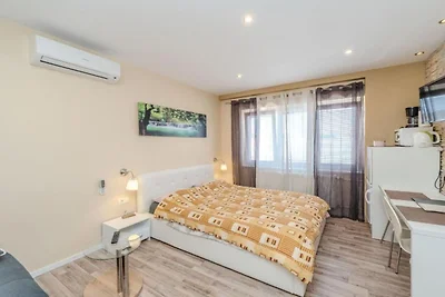 Bračić Premium Apartments with Outdoor Pool a...