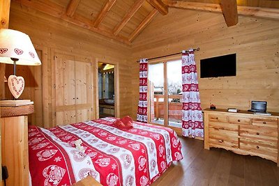 Mooi chalet met sauna en privé zwembad