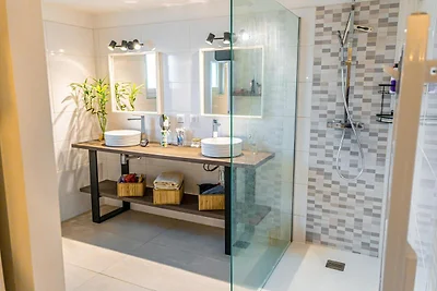 Serene villa voor 10 personen in Escalquens