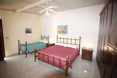 Villa spaziosa con ampia veranda