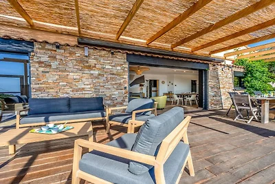 Villa in Les Issambres mit Schwimmbecken