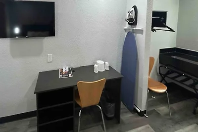 2 Queensize Bedden | Ns | Keuken