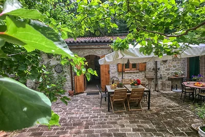 Schönes Ferienhaus in Assisi mit Swimmingpool