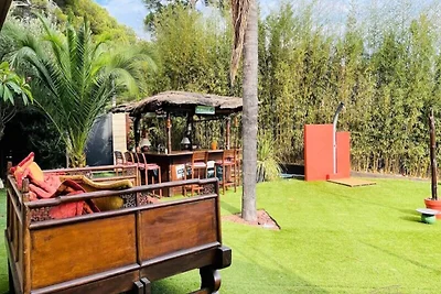 Architektenvilla mit Pool mit Meerblick