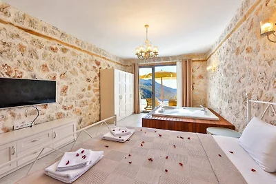 Finca in Kalkan mit Schwimmbecken