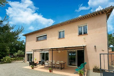 Malerische Villa in Montmeyan mit Pool