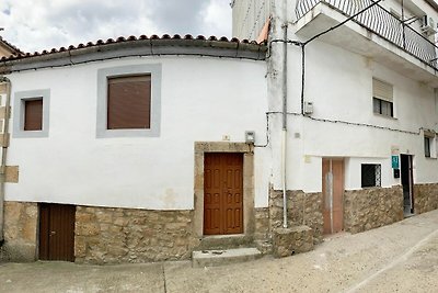 Bella casa a schiera con balcone/terrazza