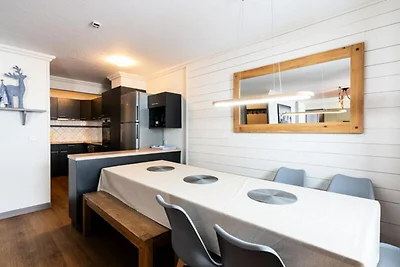 Ferienwohnung in Val Thorens mit Pool und...