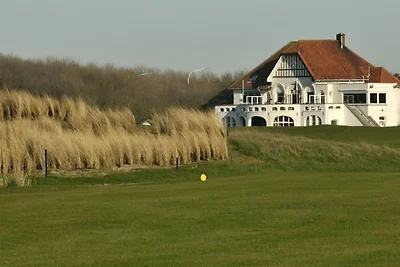 Golfwohnung mit Balkon in Meeresnהhe