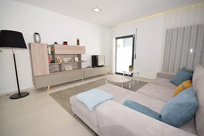 Moderne Villa mit eigenem Swimmingpool in...