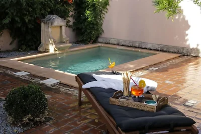 Charmante provenzalische Villa in Noves