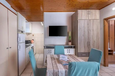 Studio apartment Iva - Studio Apartment