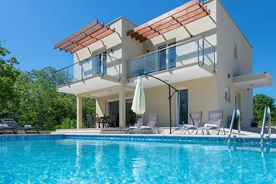Villa in Labin mit Schwimmbecken