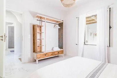 Theona Komfortable Ferienresidenz