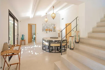 Klimatisierte Villa – 8 Schlafzimmer/17 Perso...