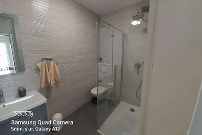 Apartments Dobrila - Two Bedroom Apartment wi...
