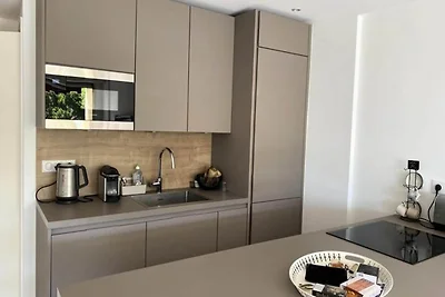 Cannes-Apartment mit Meerblick und Pool