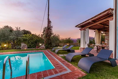 Attraktives Bauernhaus mit Pool
