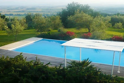 Casale Vezzoli con piscina