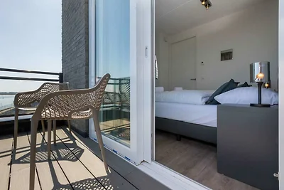 Apartment mit privatem Balkon in Marina