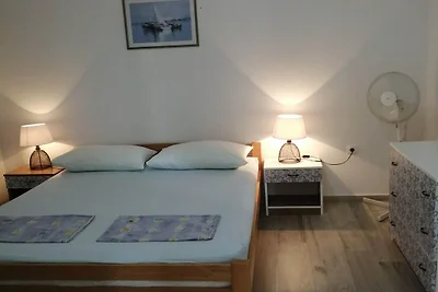 Seaside Apartments Sanda - One Bedroom Apartm...