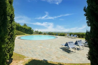 Wohnung in Mombaroccio mit Schwimmbad