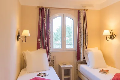 Casa nell'Ardèche con spaziosa terrazza per 8...