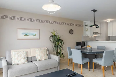 Ruim appartement op de 1e verdieping