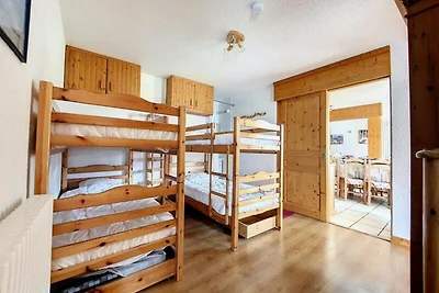 Geräumiges Apartment · Direkter Zugang zur Sk...