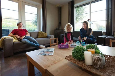 Familienvilla mit Terrasse in Andijk