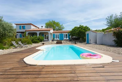 Villa moderna a Camplong con piscina privata